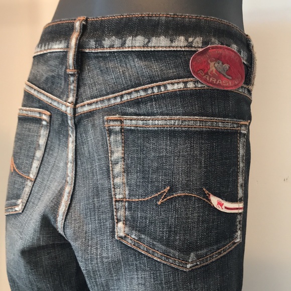 Parasuco Italian denim. Beautiful frost wash on black denim. - Picture 5 of 16